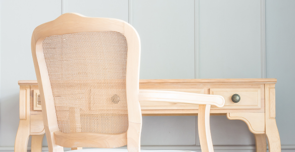 Mengenal Triplek Melamin: Material Elegan untuk Furnitur dan Interior Modern